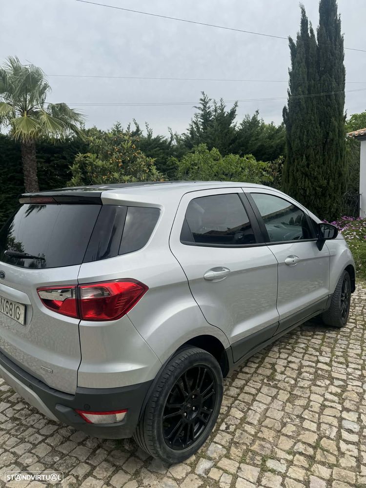 Ford EcoSport - 13