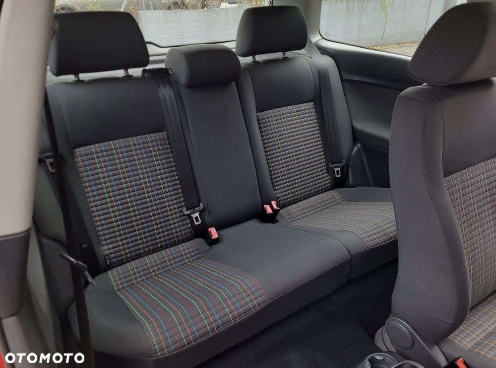 Volkswagen Polo - 18