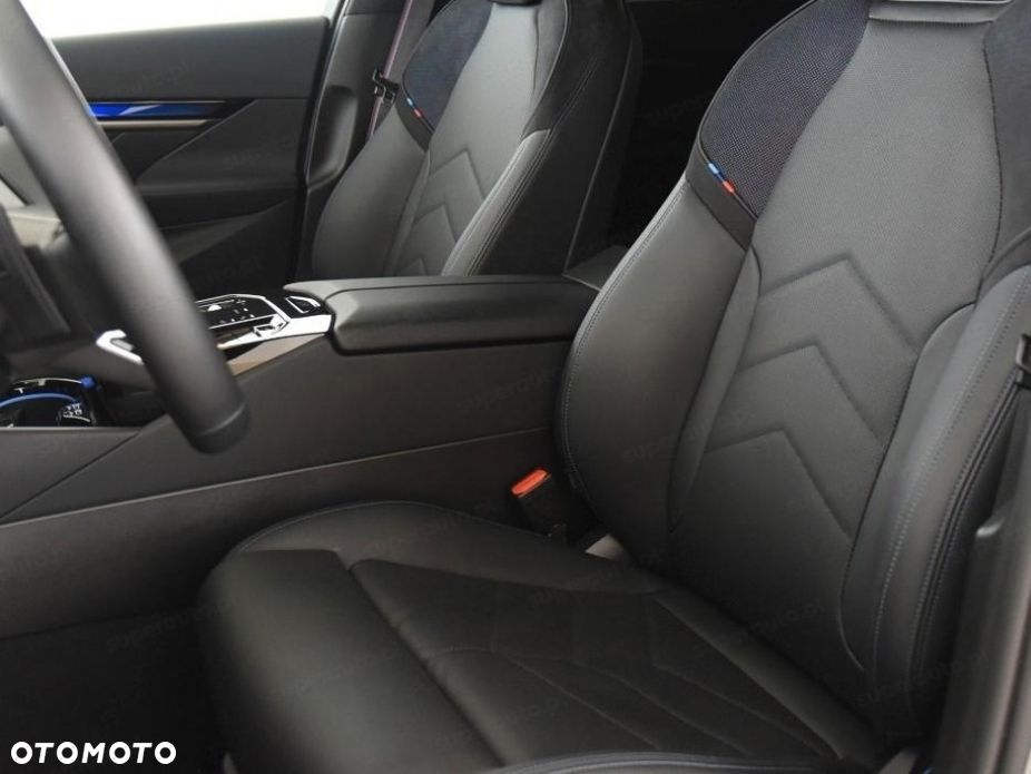 BMW Seria 5 520d xDrive mHEV M Sport - 10