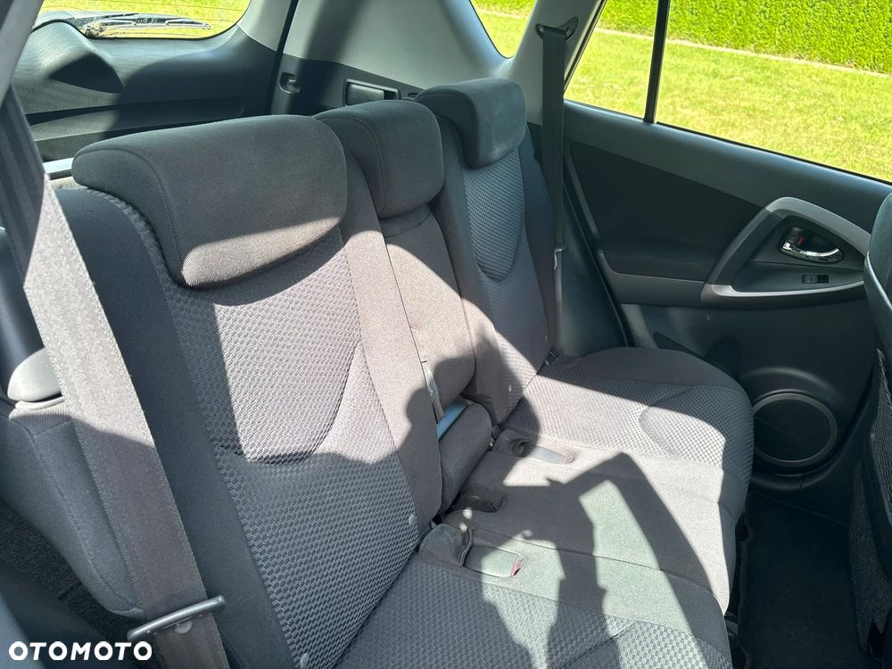 Toyota RAV4 2.0 4x4 Automatik Sol - 35