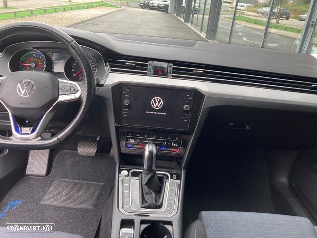 VW Passat Variant 1.4 TSI DSG GTE - 23