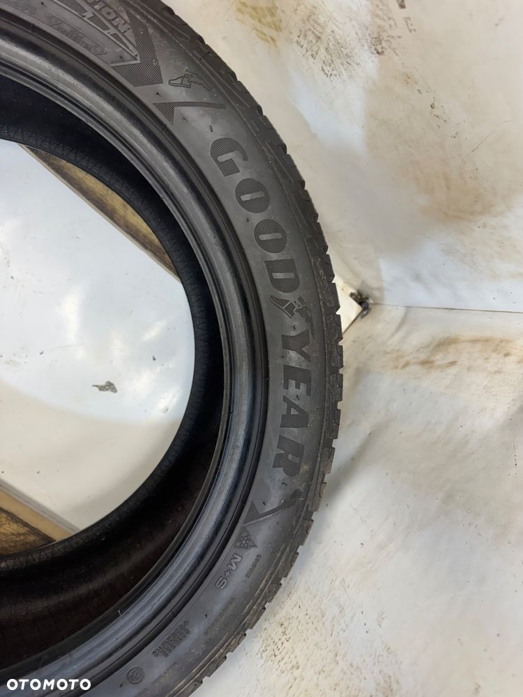 G-3054 245/45R17 98V GOODYEAR ULTRAGRIP - 3