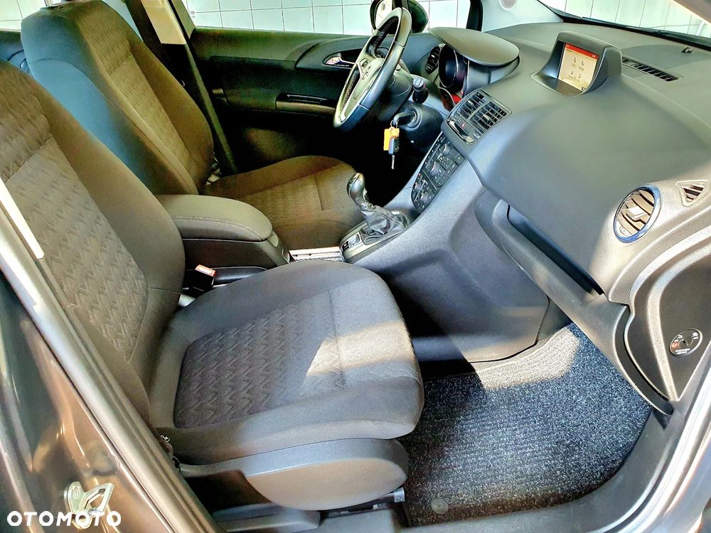 Opel Meriva 1.4 T Cosmo S&S - 22