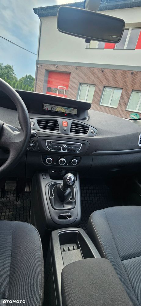 Renault Scenic - 17