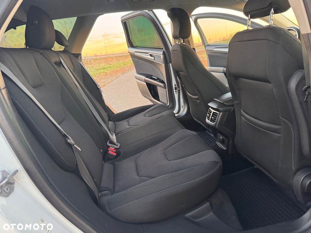 Ford Mondeo 2.0 EcoBlue Titanium - 37