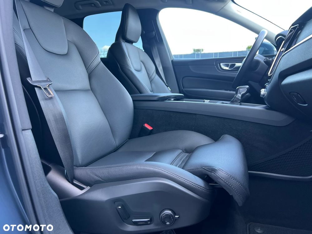 Volvo XC 60 D4 Geartronic Momentum Pro - 33