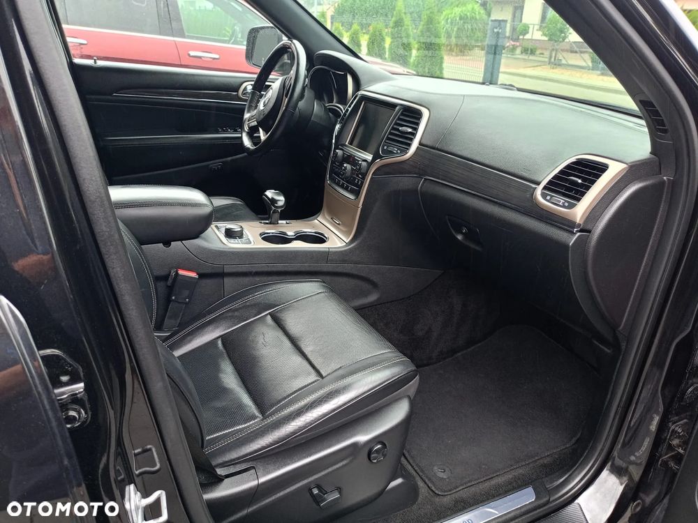 Jeep Grand Cherokee 3.6 V6 Overland - 29