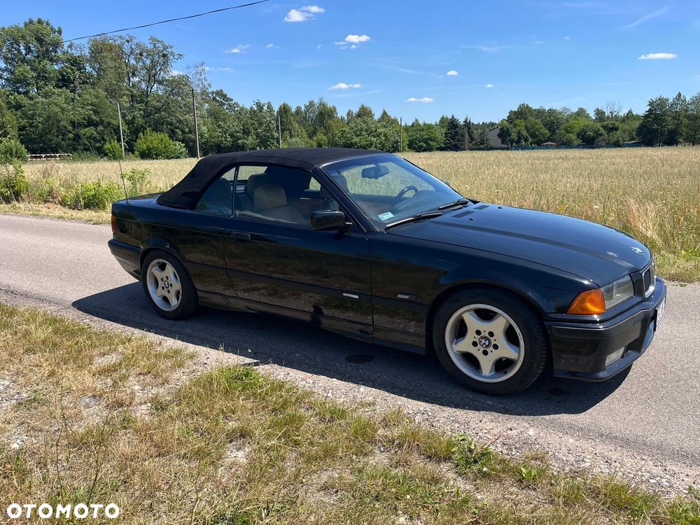 BMW Seria 3 320i Cabriolet - 14