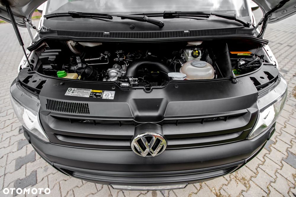 Volkswagen Caravelle - 34