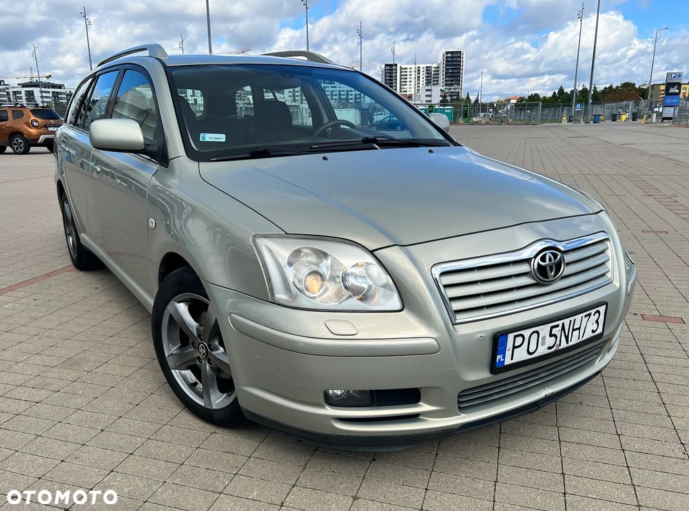Toyota Avensis 1.8 VVT-i Sol - 2