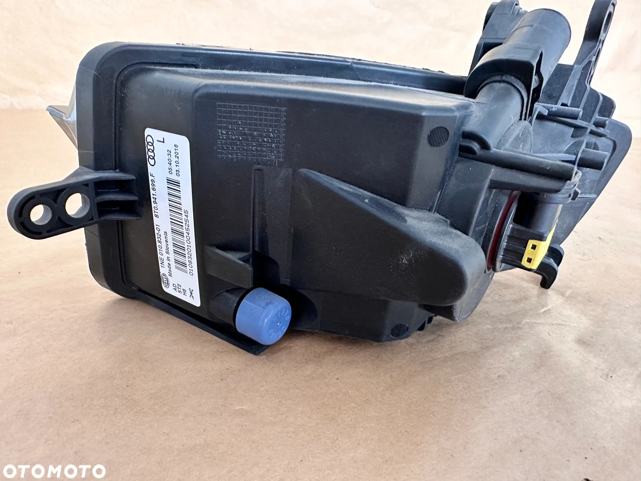 Halogen Audi S5 lewy 8T0941699F - 2