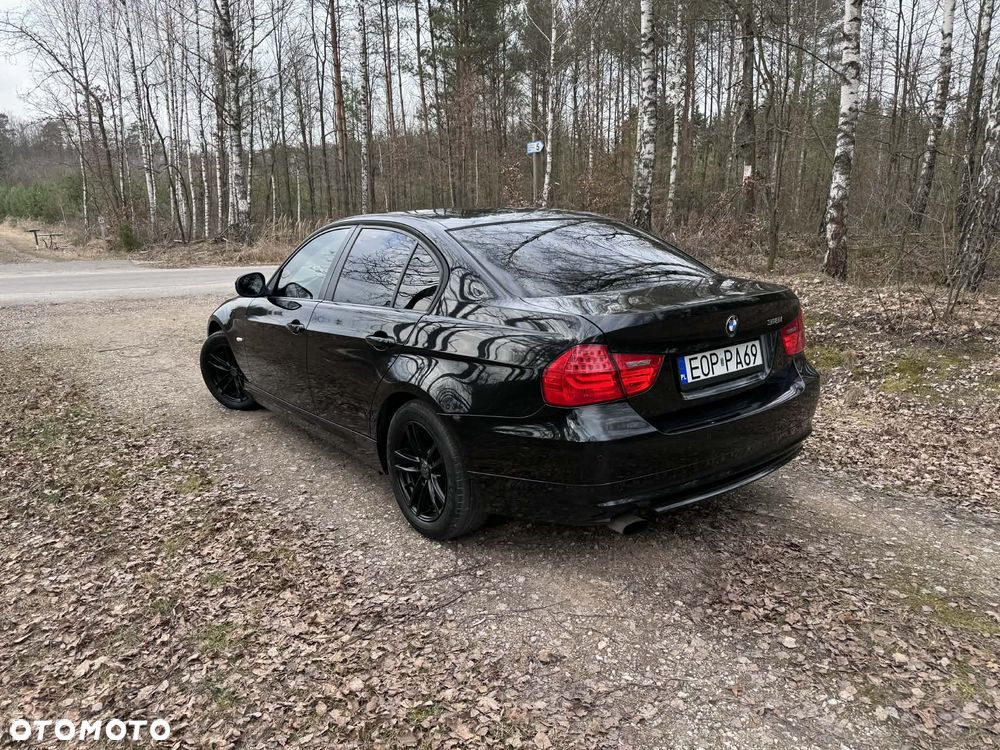 BMW Seria 3 318i - 10