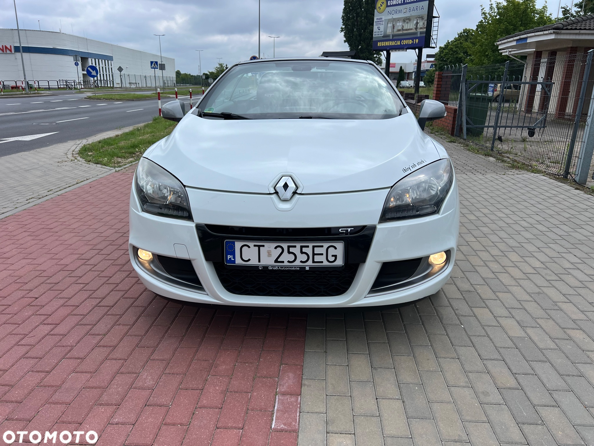 Renault Megane TCe 180 Coupe Dynamique - 10