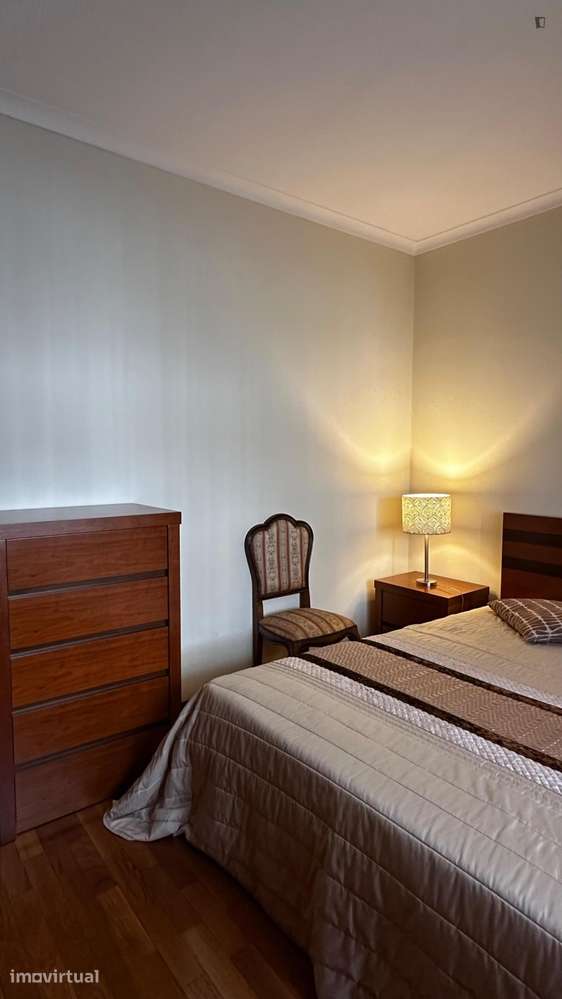 Quarto - localizado em Valongo Porto - Grande imagem: 5/18