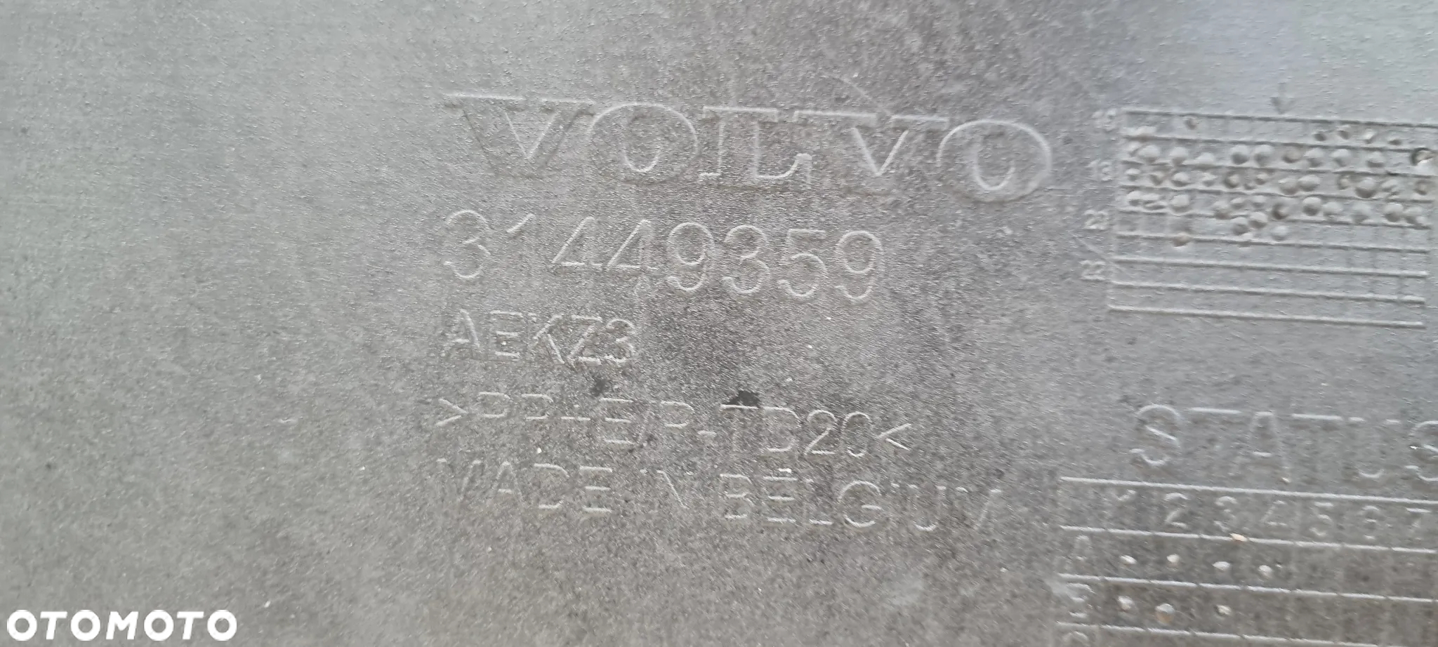 VOLVO XC40 2017- zderzak przód oryginał MA435 - 12