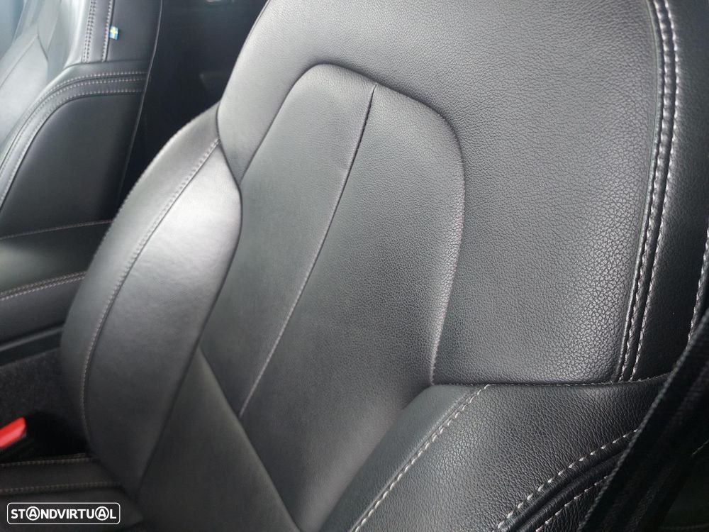 Volvo XC 40 1.5 T2 Momentum Plus - 19