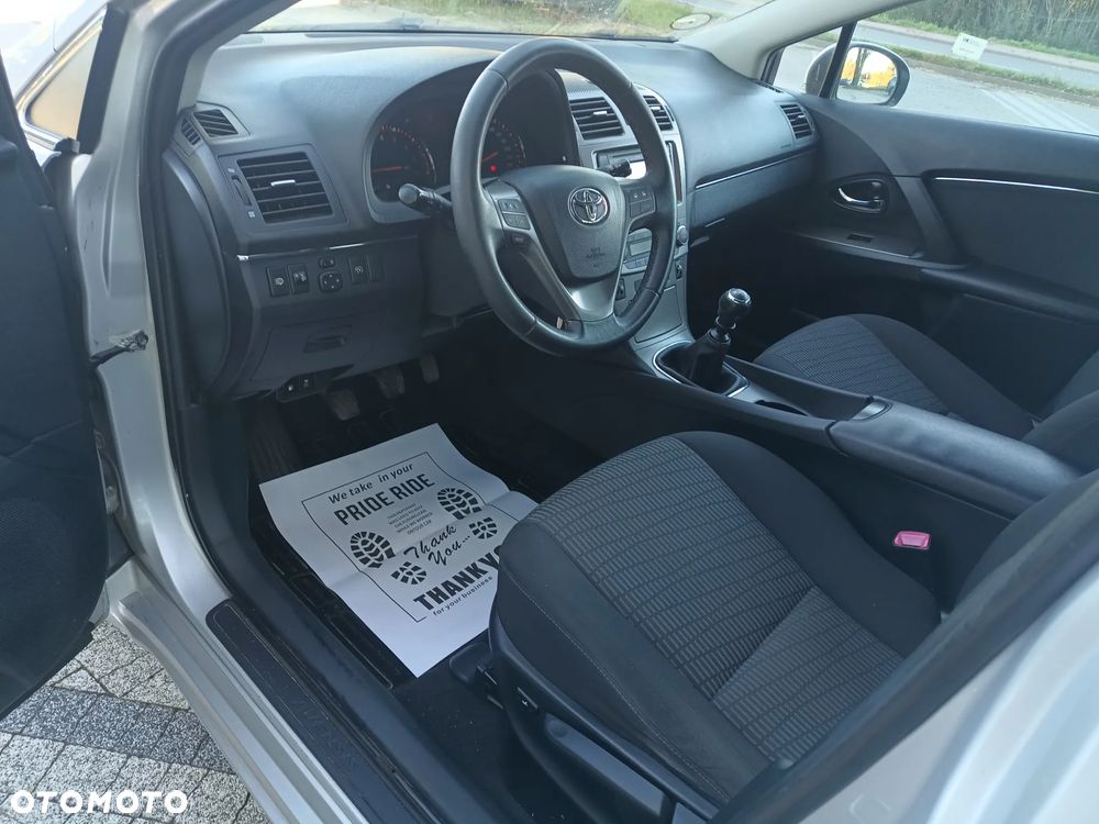 Toyota Avensis 1.8 Luna - 19