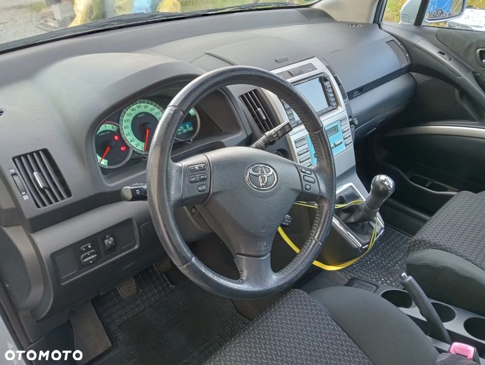 Toyota Corolla Verso 1.8 Sol + 7os - 8