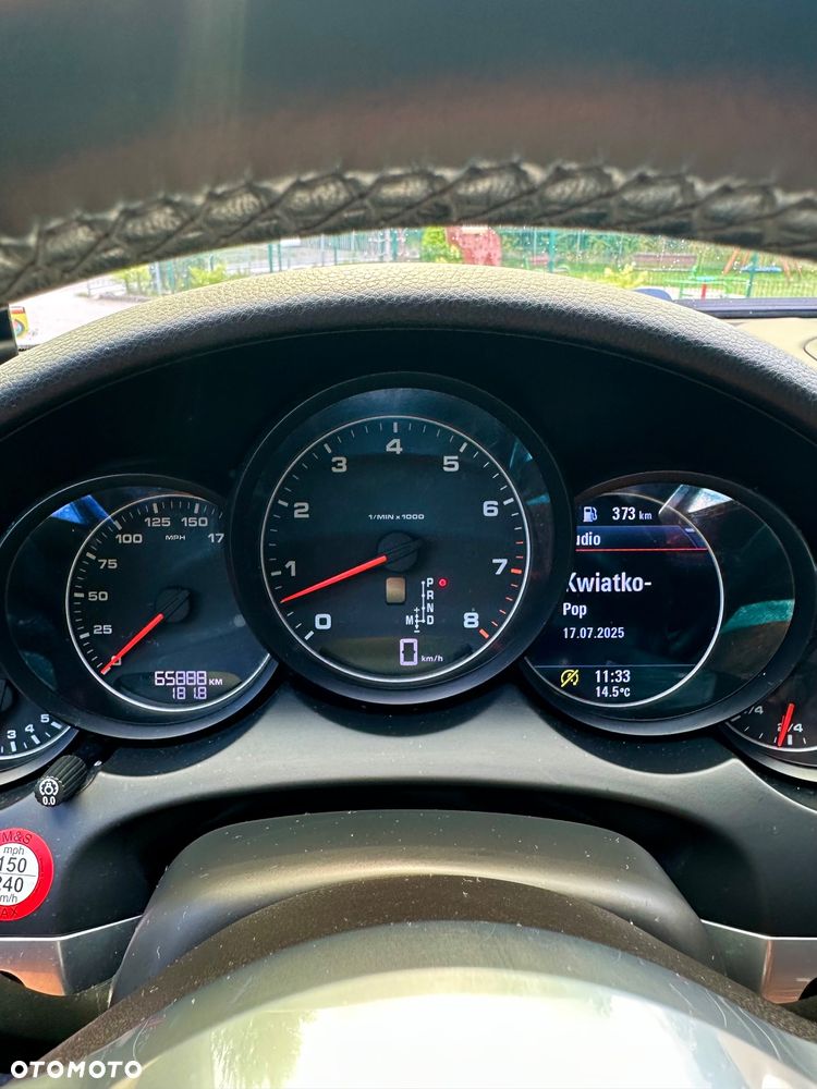 Porsche Cayenne Standard - 12