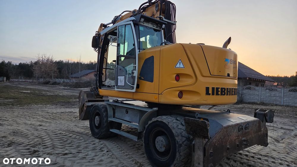 Liebherr A914 Compact - 4