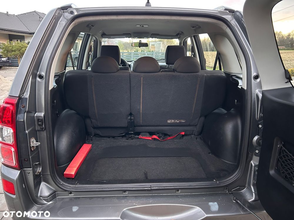 Suzuki Grand Vitara 2.0 - 10