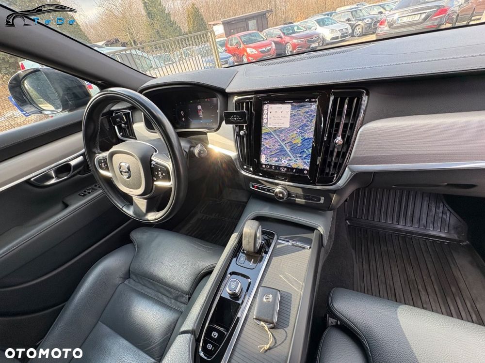 Volvo V90 Cross Country B5 D AWD Core - 25