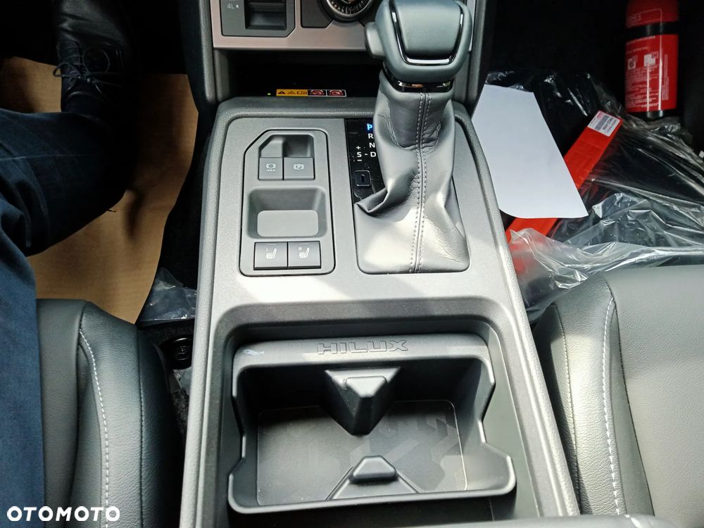 Toyota Hilux 2.8 D-4D mHEV Double Cab Executive 4x4 - 16