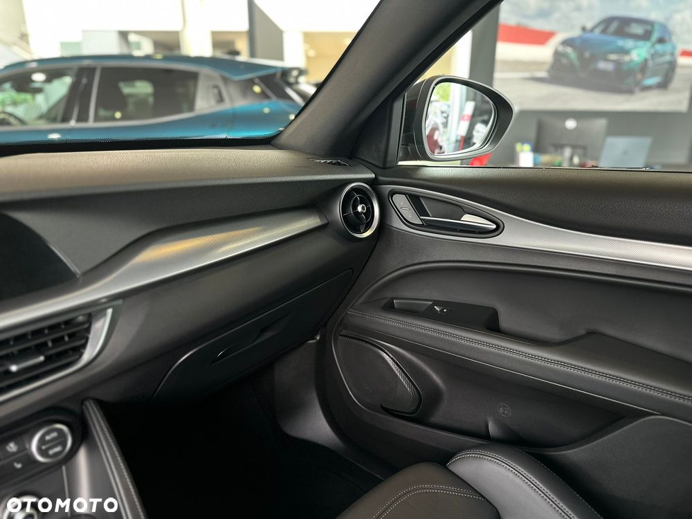 Alfa Romeo Stelvio 2.0 Turbo Veloce Q4 - 9