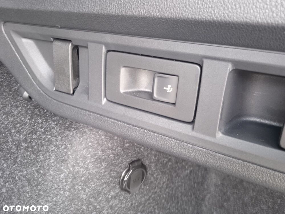 Skoda Octavia 2.0 TDI Sportline DSG - 19