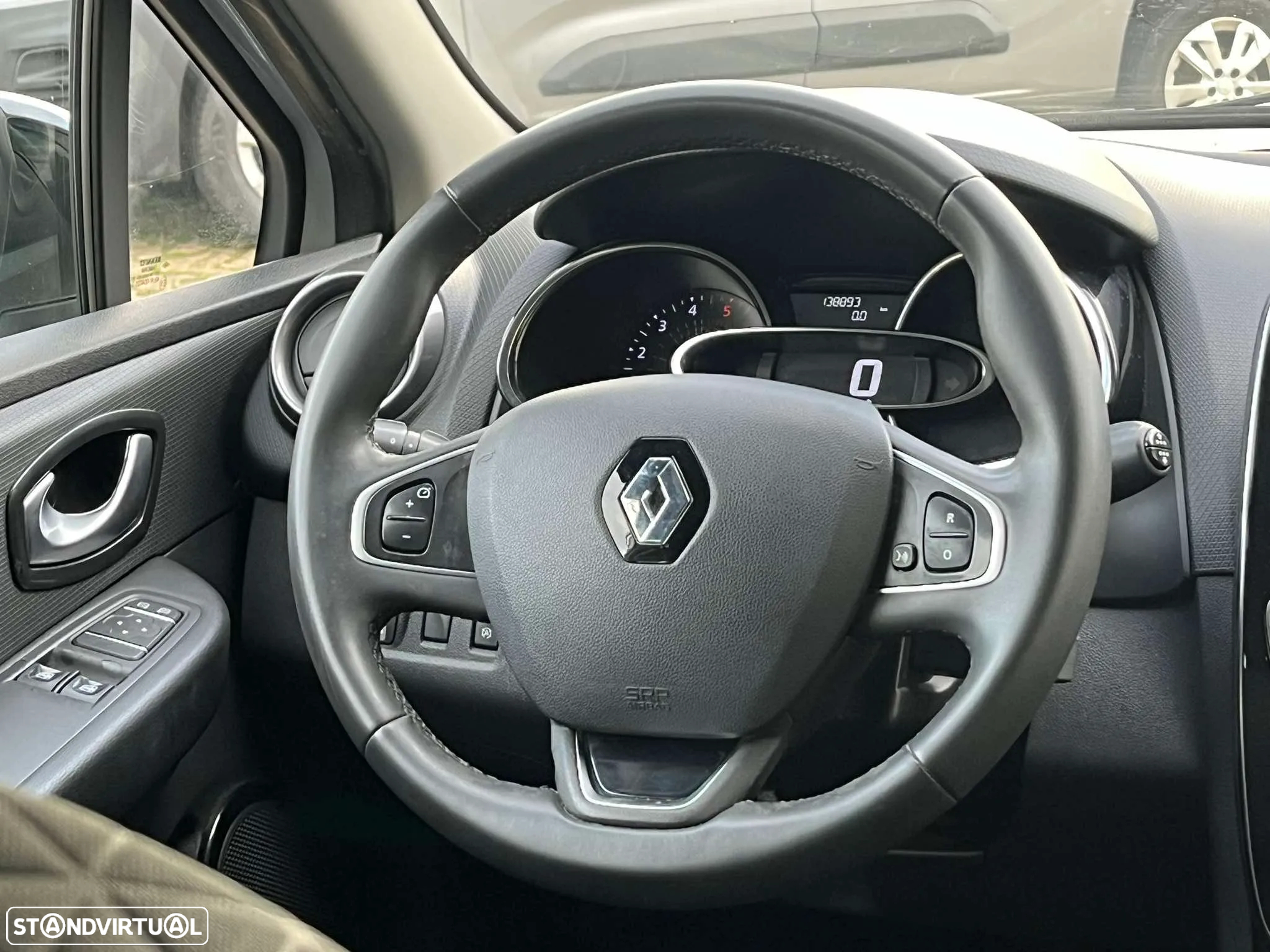 Renault Clio 1.5 dCi Limited EDition - 10