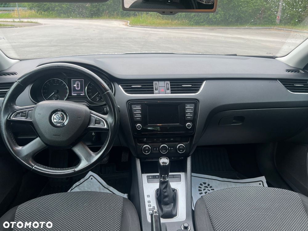 Skoda Octavia 1.6 TDI Ambition DSG - 14