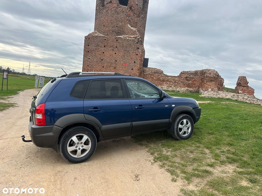 Hyundai Tucson 2.0 CRDi Elegance + - 8