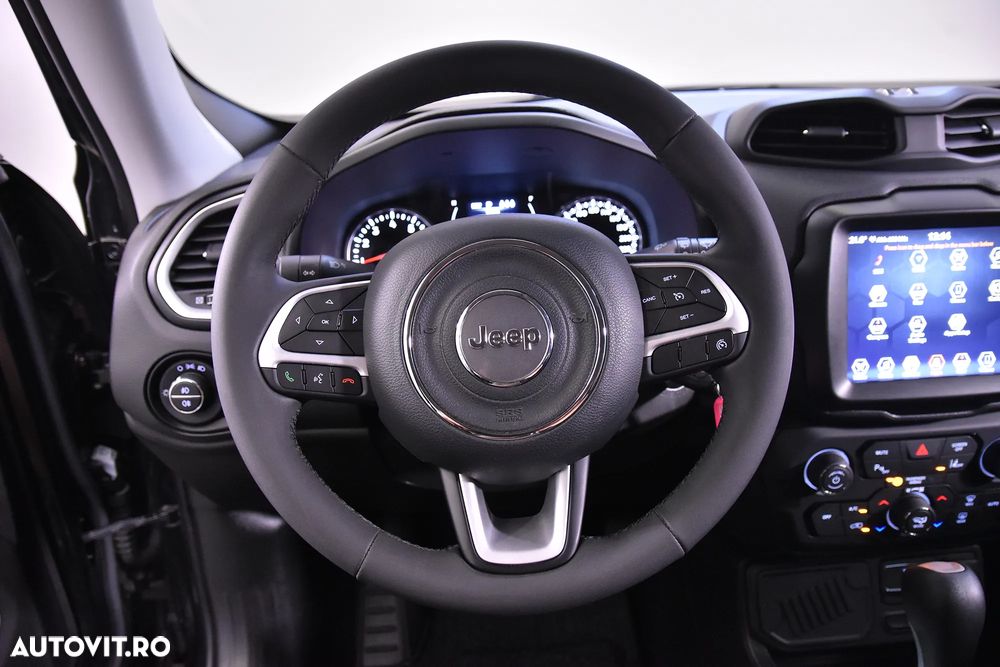 Jeep Renegade - 16