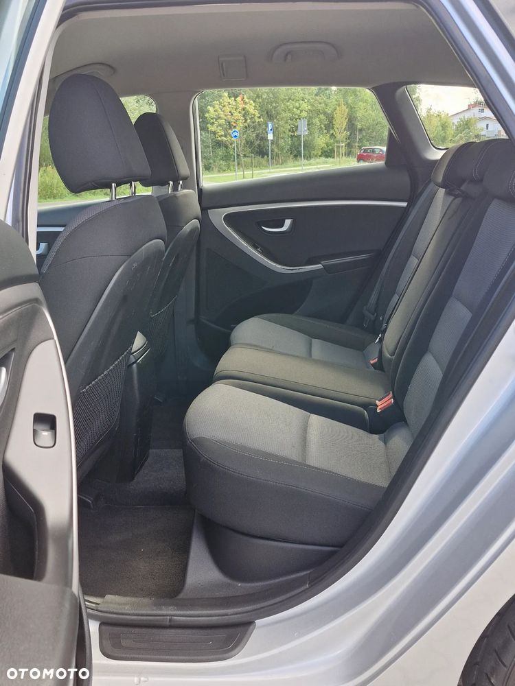 Hyundai i30 1.6 CRDi Style - 17