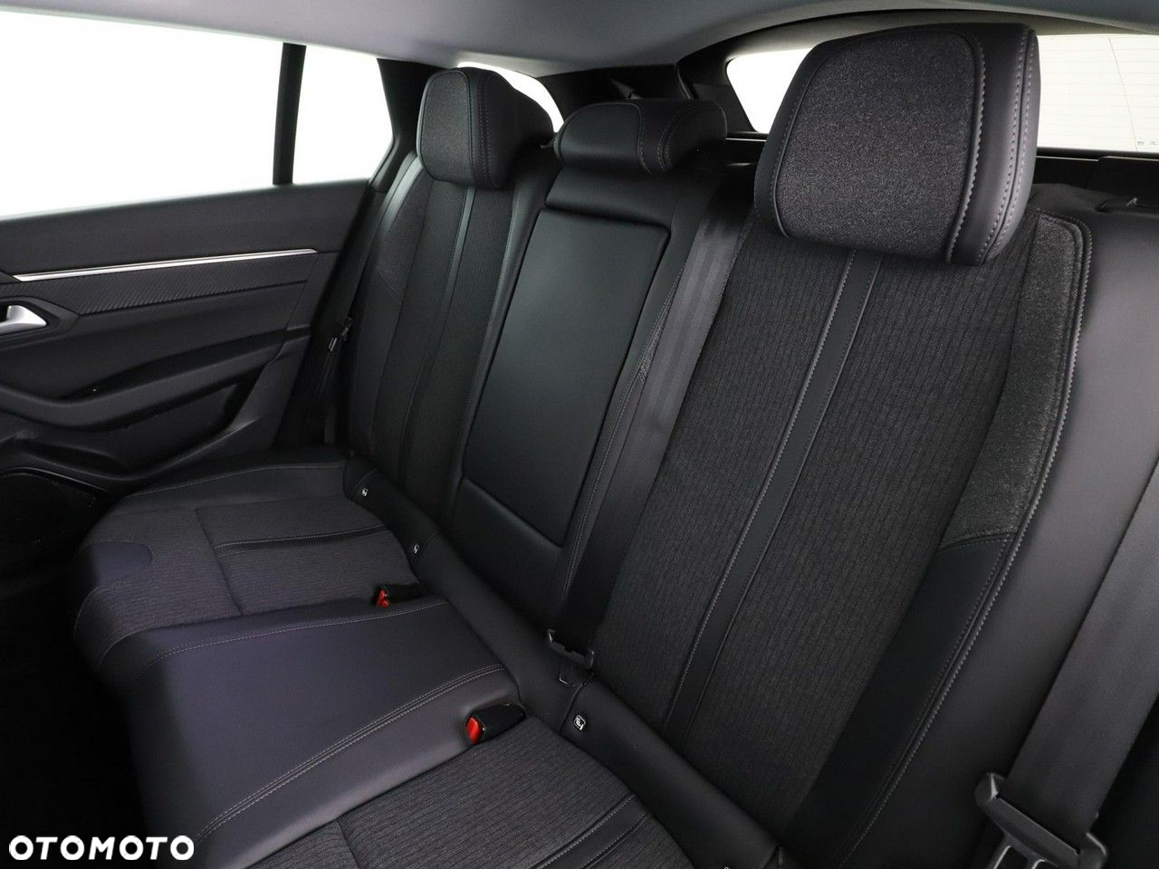 Peugeot 508 SW Plug-In Hybrid 225 e-EAT8 Allure - 17