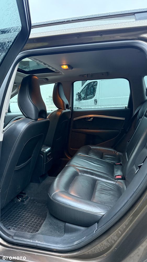 Volvo XC 70 - 4
