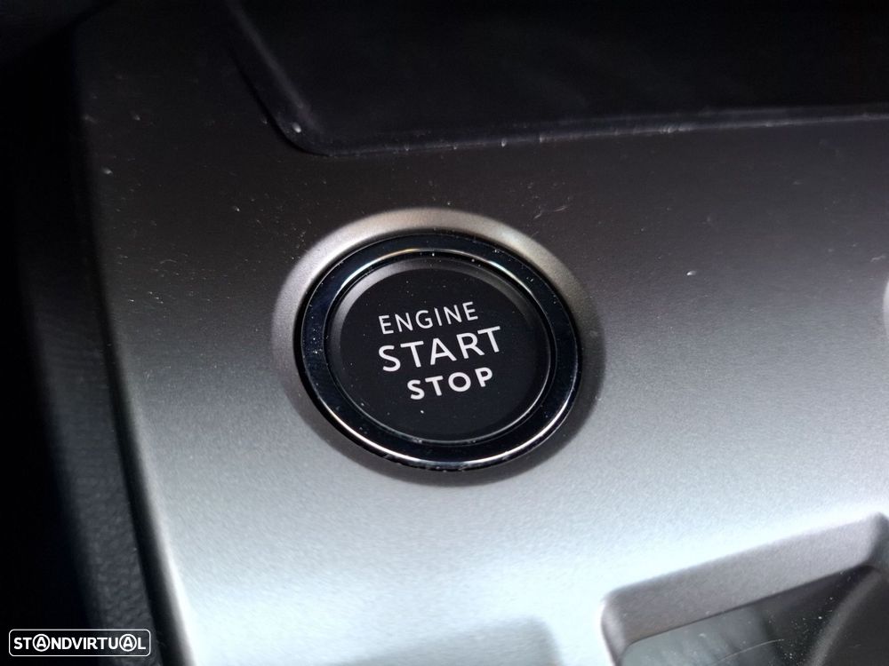 Peugeot 308 SW 1.2 Hybrid Allure e-DCS6 - 23