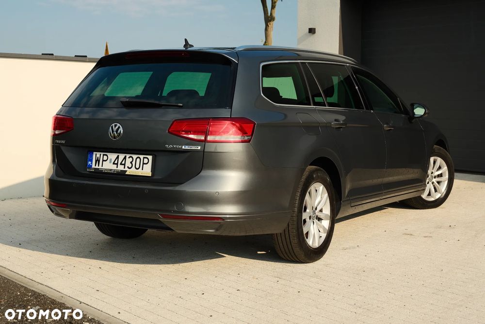 Volkswagen Passat 2.0 TDI BMT Comfortline - 24