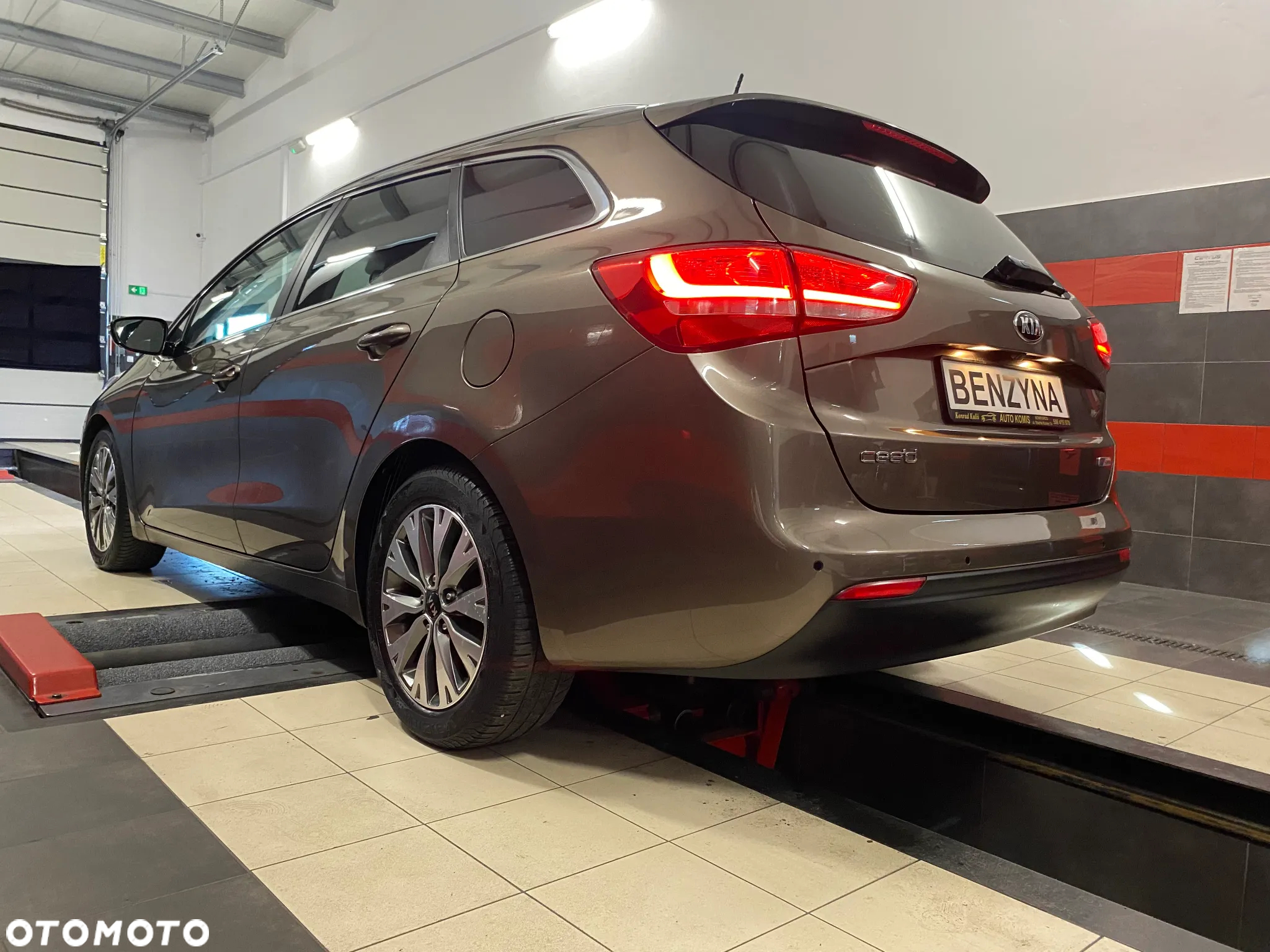 Kia Ceed 1.6 GDI Spirit - 9