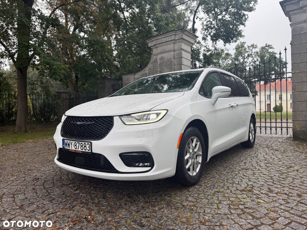 Chrysler Pacifica - 5