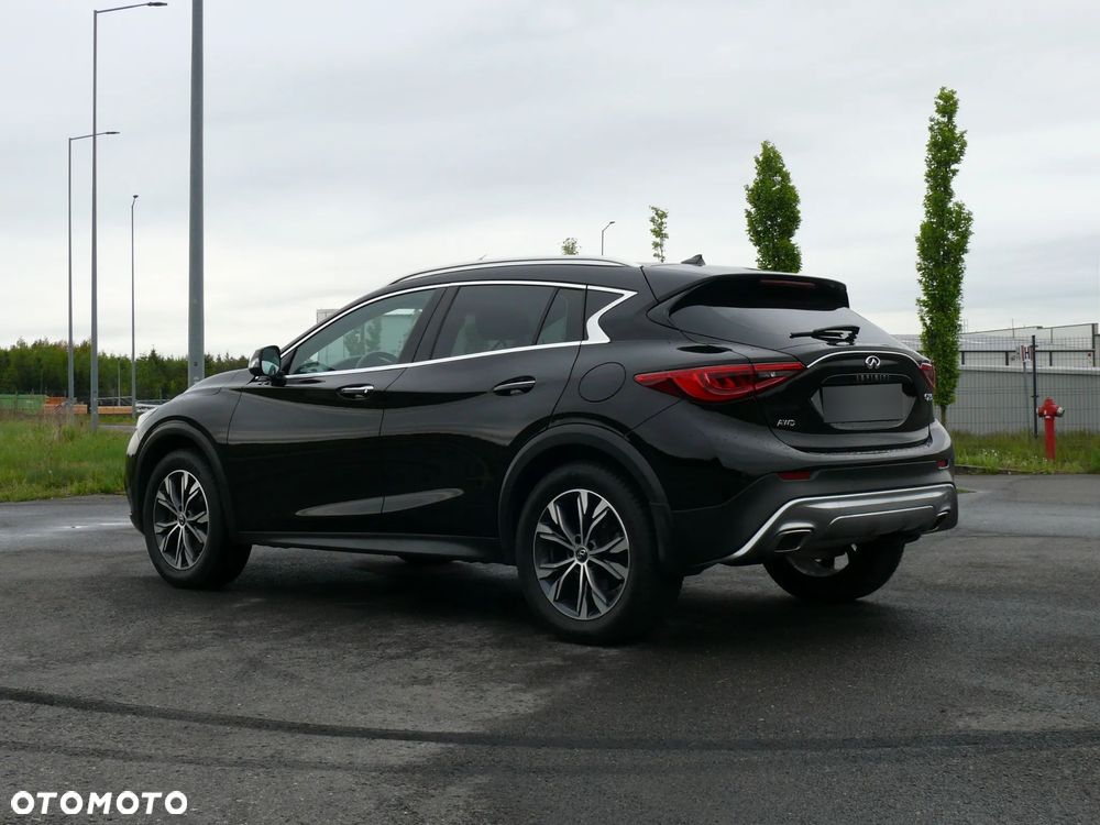 Infiniti QX30 - 3