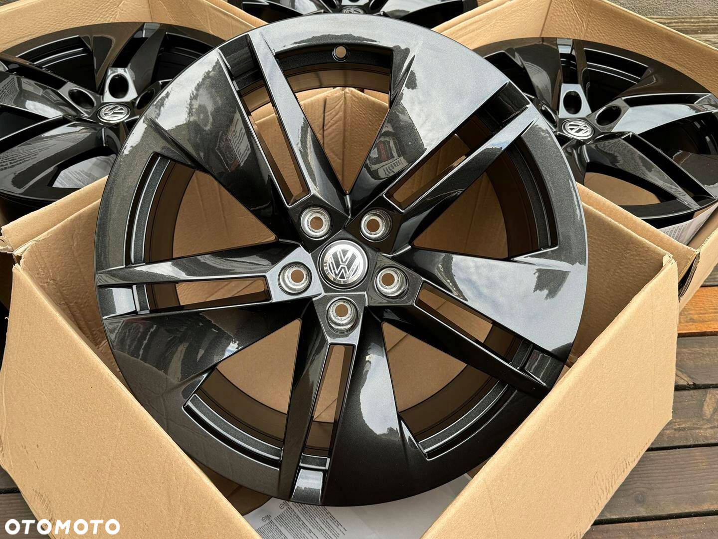 Felgi aluminiowe 19cali 5LA VW Golf Jetta Passat Phateon T-Roc - 3