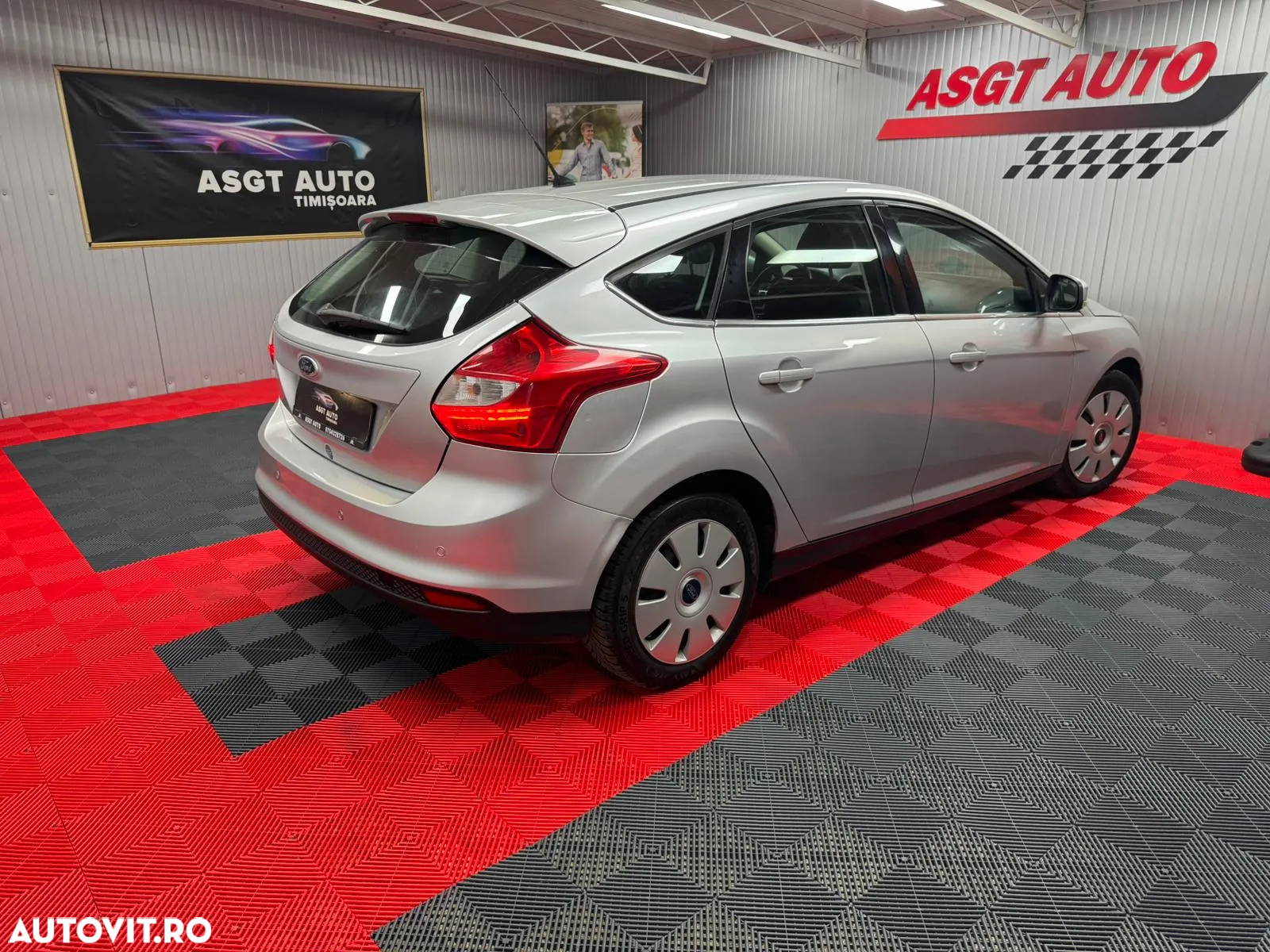 Ford Focus - 7