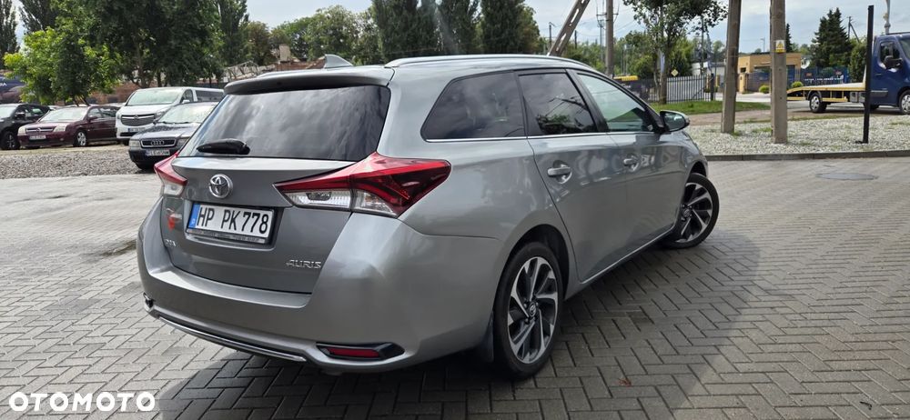 Toyota Auris 1.6 D-4D Design Edition - 16