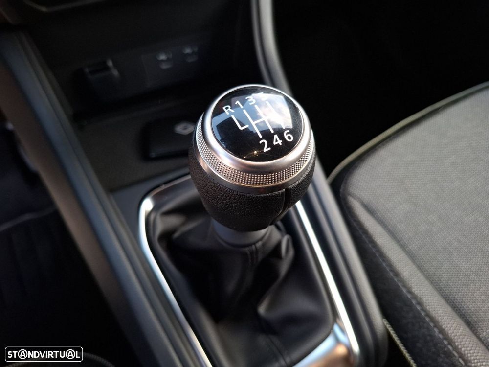 Renault Captur 1.0 TCe Techno Bi-Fuel - 17