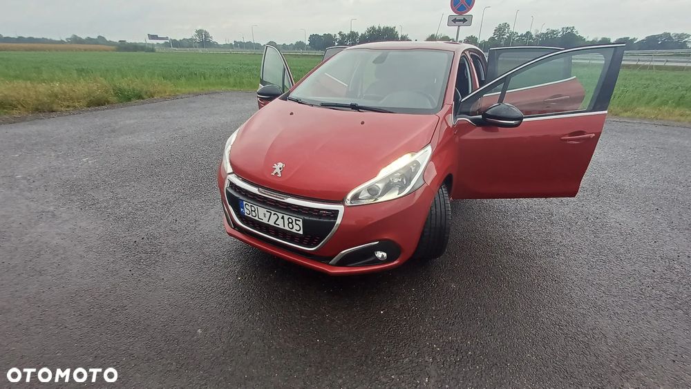 Peugeot 208 - 5