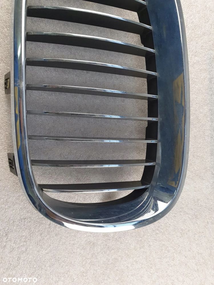 BMW E60 GRILL ATRAPA NERKA LEWA M-PAKIET - 4
