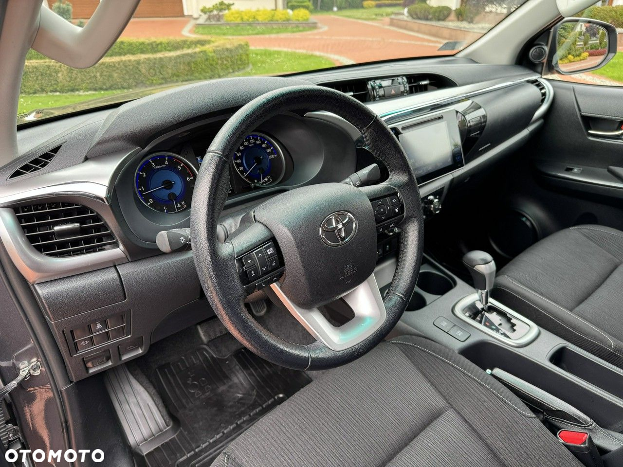 Toyota Hilux 2.4 D-4D Double Cab SR5 4x4 - 24