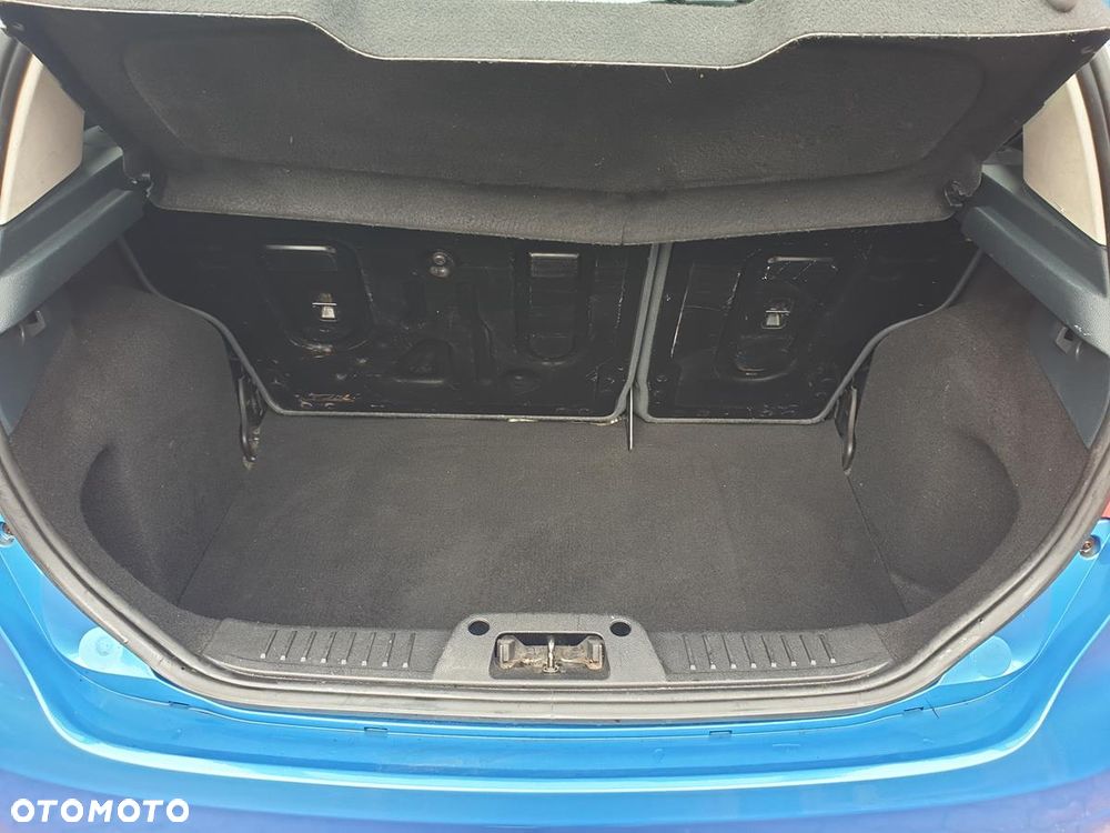Ford Fiesta 1.6 TDCi Trend - 12