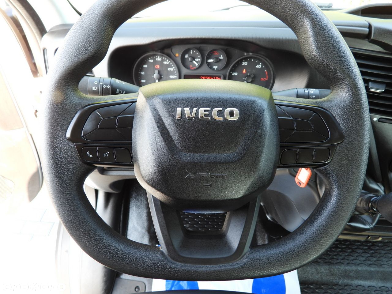 Iveco DAILY 35C16 WYWROTKA PODWÓJNA KABINA DOKA 6 MIEJSC BLIŹNIACZE KOŁA KLIMATYZACJA  160KM - 32